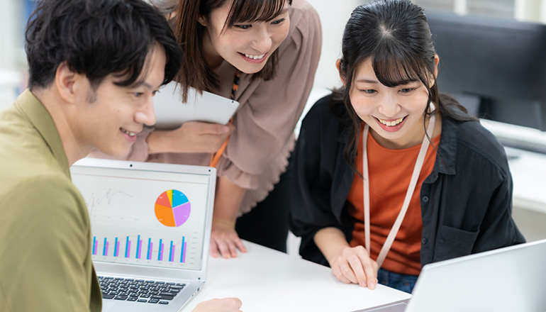 DXのMTGをしている様子