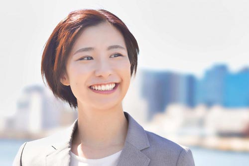 採用ブランディングの女性